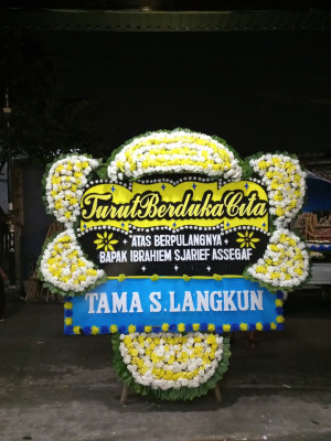 Papan Bunga Duka di Pekapuran Raya